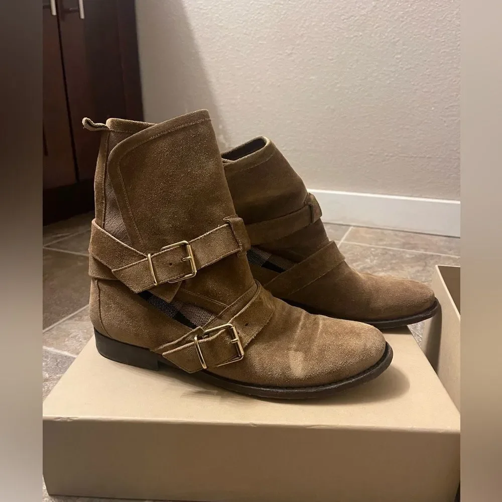 Burberry Boots - Picture 3 of 10